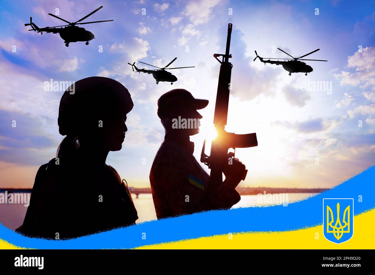 Fermare la guerra in Ucraina. Silhouette di soldati ed elicotteri militari all'aperto. Bandiera Ucraina e Trizub Foto Stock