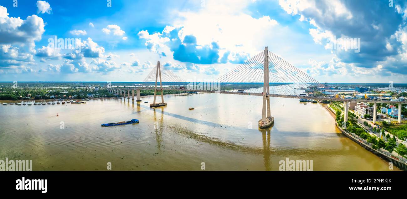 Ponte RACH Mieu, Tien Giang, Vietnam, vista aerea. Il ponte RACH Mieu collega le province di Tien Giang e ben tre nel delta del Mekong, Vietnam. Foto Stock