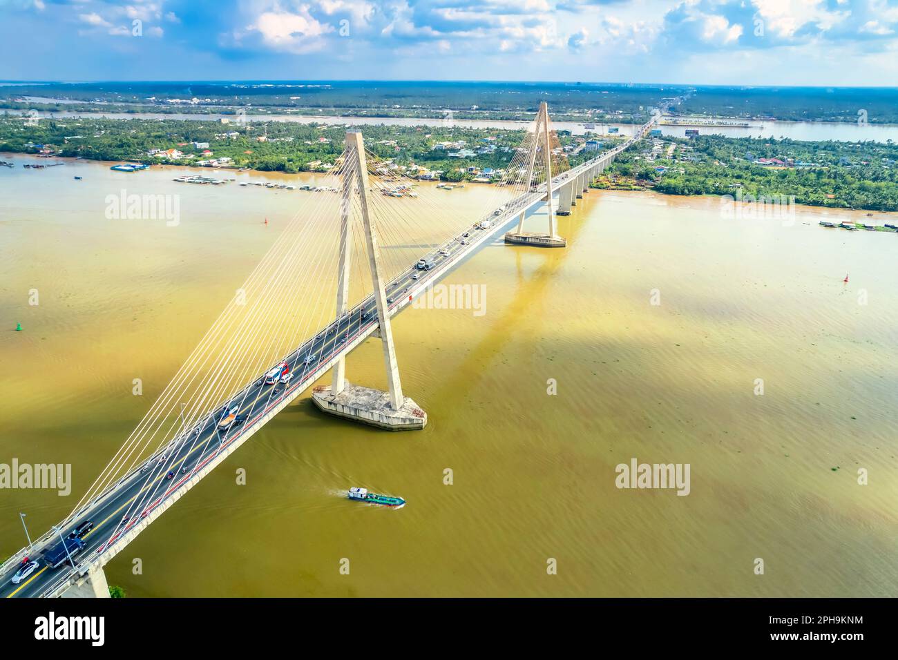 Ponte RACH Mieu, Tien Giang, Vietnam, vista aerea. Il ponte RACH Mieu collega le province di Tien Giang e ben tre nel delta del Mekong, Vietnam. Foto Stock