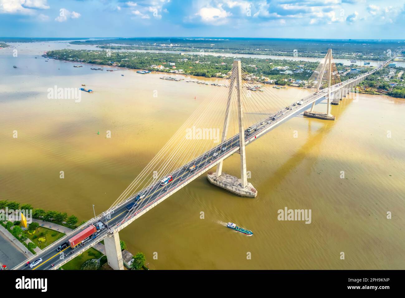 Ponte RACH Mieu, Tien Giang, Vietnam, vista aerea. Il ponte RACH Mieu collega le province di Tien Giang e ben tre nel delta del Mekong, Vietnam. Foto Stock