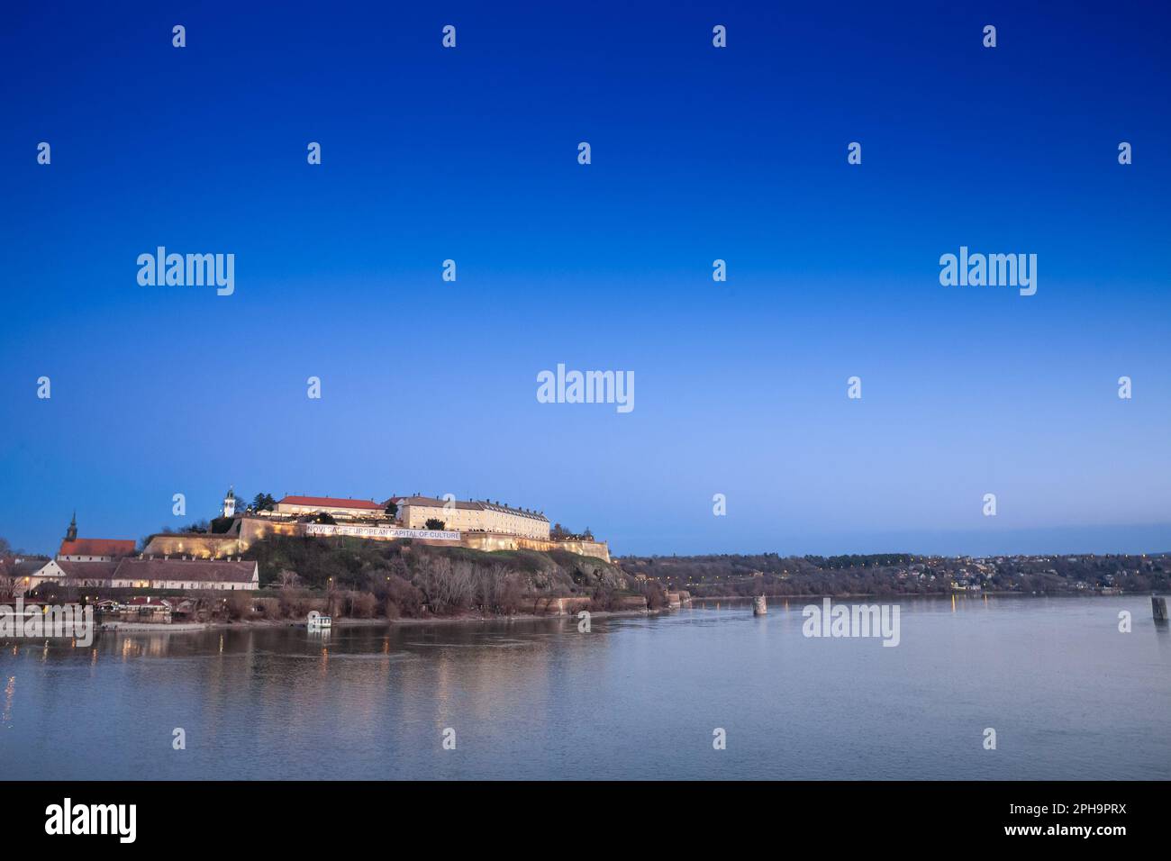 Foto della fortezza Novi Sad (Petrovaradin), uno dei monumenti più rappresentativi della Voivodina, famosa per il suo festival musicale, Exit, che si svolge Foto Stock