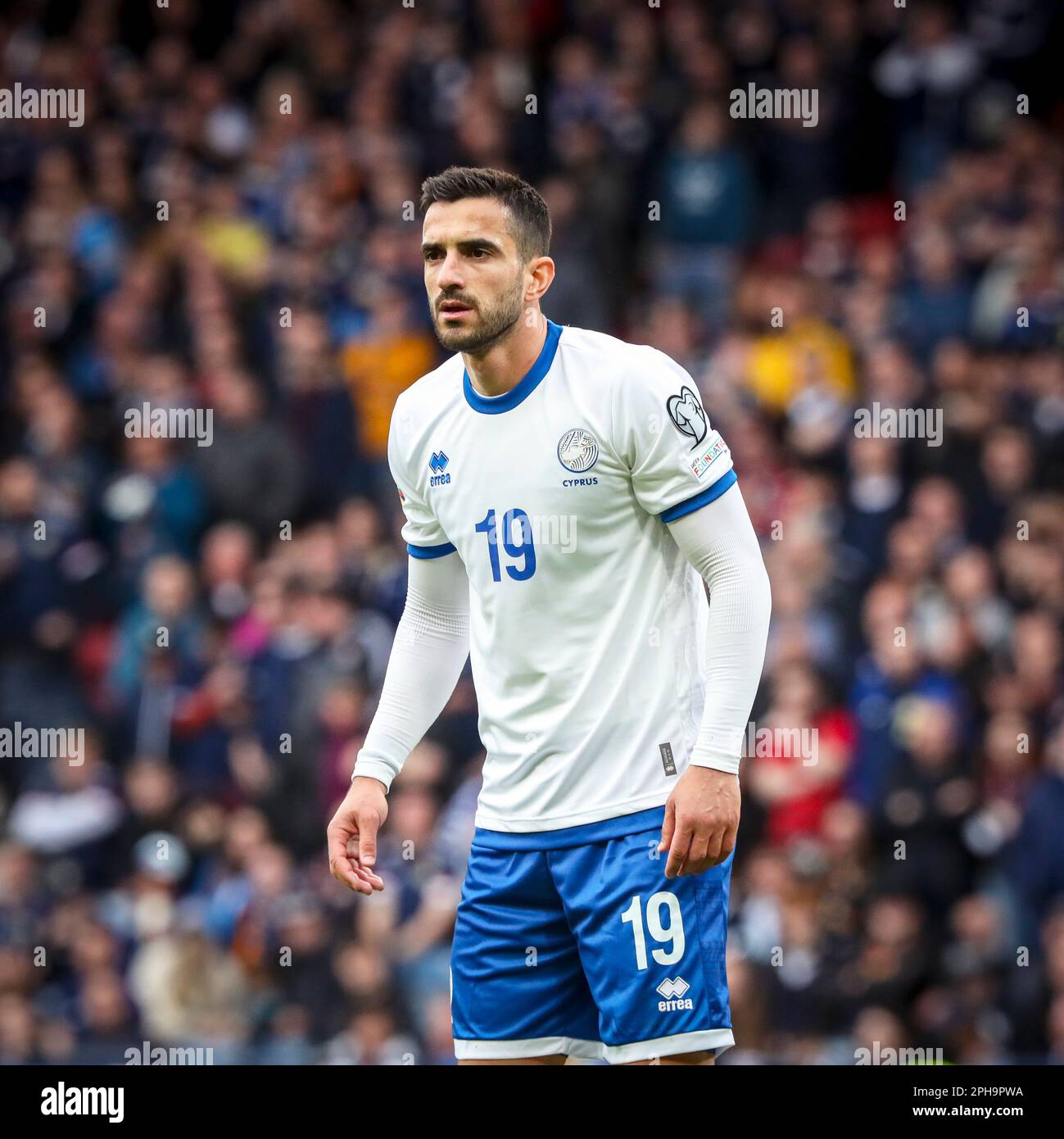 Konstantinos Laifis. A volte spelta Constantinos Laifis, giocando per la nazionale di Cipro nella qualifica di Campionato europeo 2024 ad Hampden Foto Stock