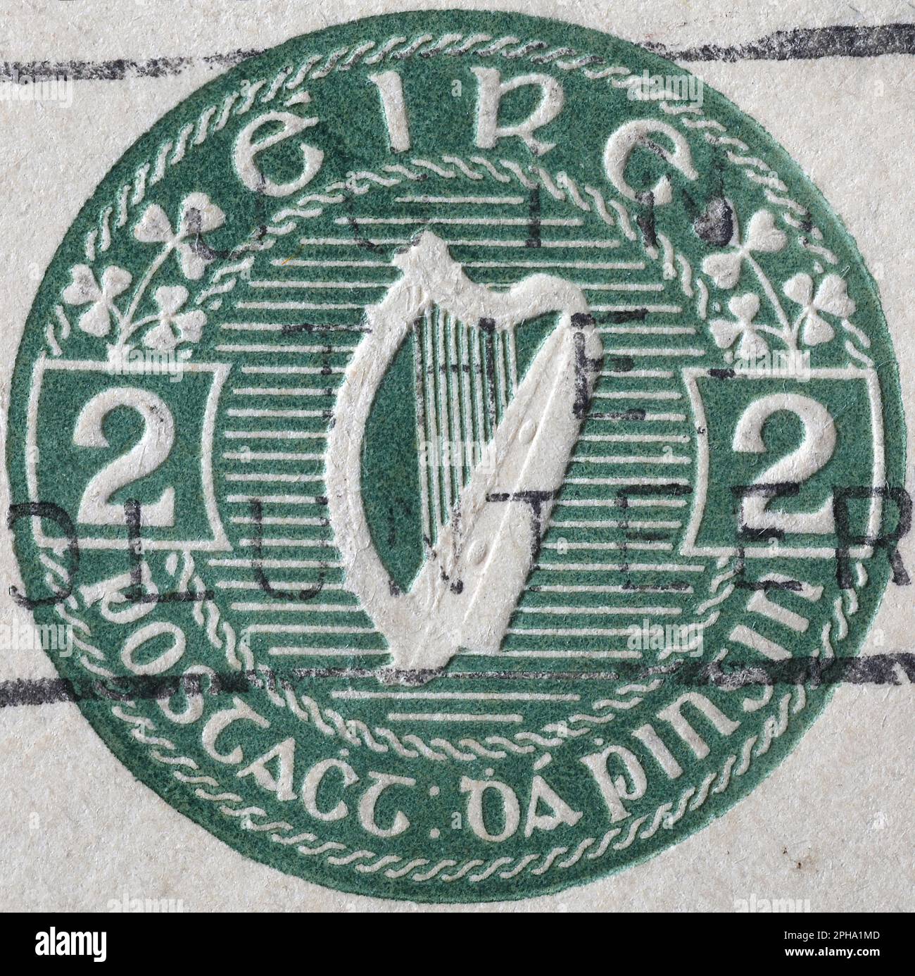Antico francobollo irlandese con arpa Foto Stock
