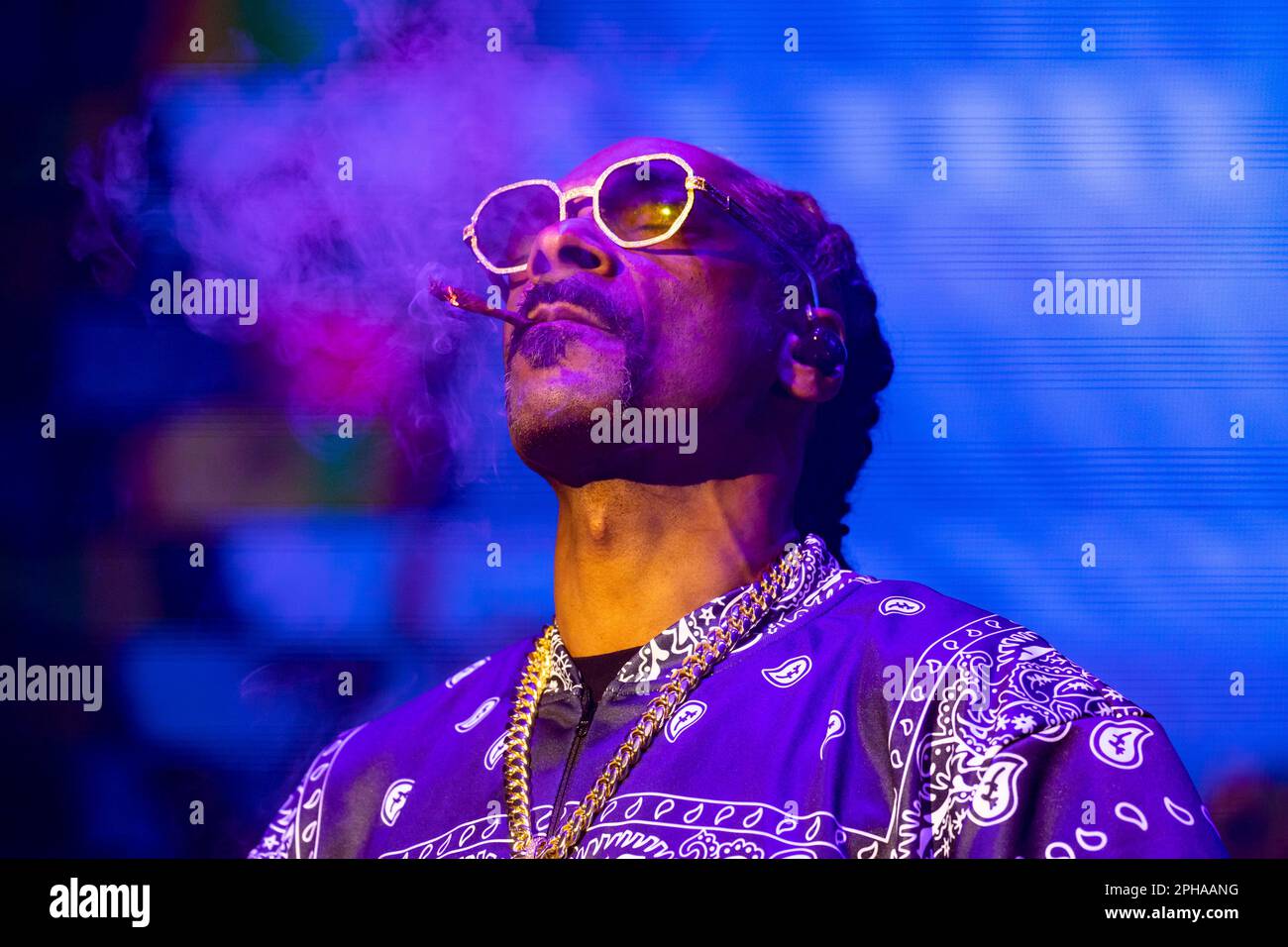 Berlino, Germania. 23rd Mar, 2023. Snoop Dogg tiene un concerto al Max-Schmeling-Halle di Berlino, in Germania, il 23 marzo 2023. (Foto di Emmanuele Contini/NurPhoto) Credit: NurPhoto SRL/Alamy Live News Foto Stock