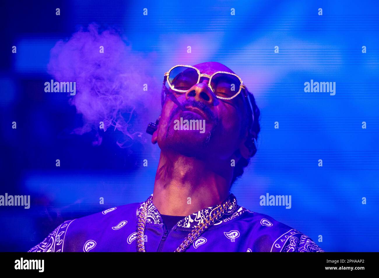 Berlino, Germania. 23rd Mar, 2023. Snoop Dogg tiene un concerto al Max-Schmeling-Halle di Berlino, in Germania, il 23 marzo 2023. (Foto di Emmanuele Contini/NurPhoto) Credit: NurPhoto SRL/Alamy Live News Foto Stock