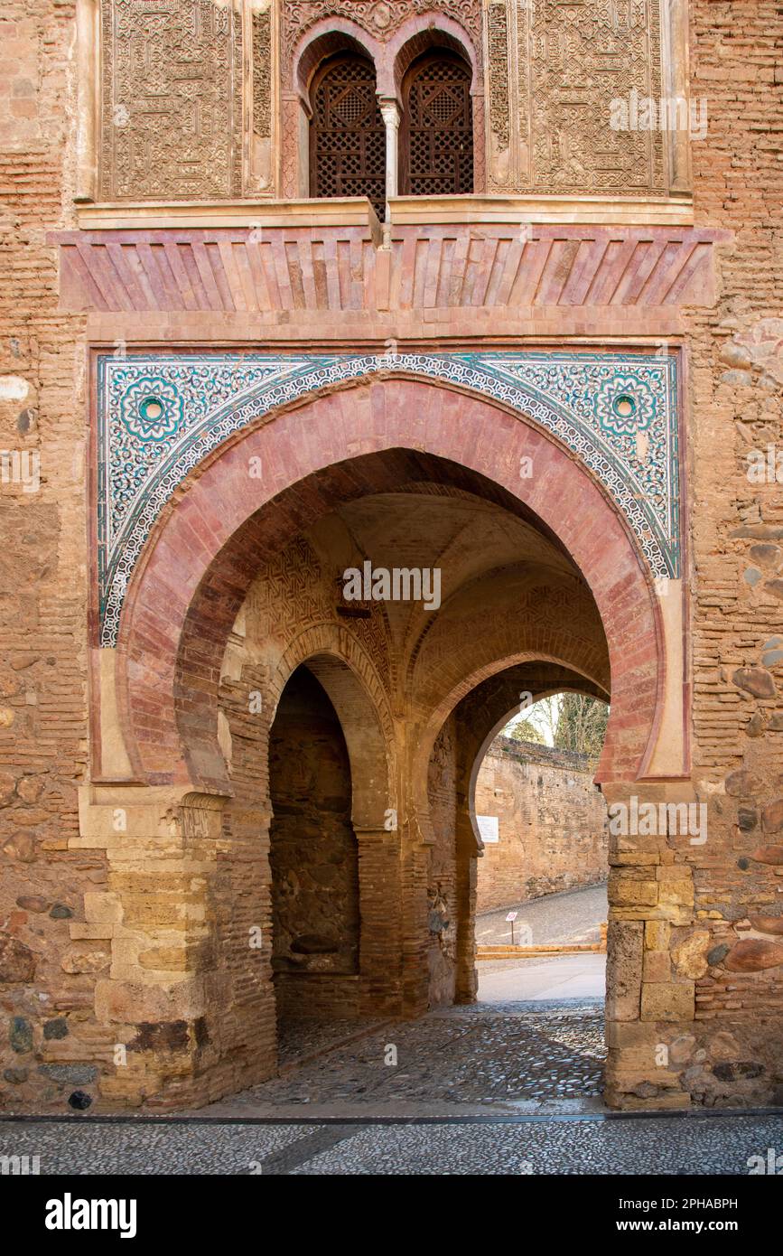 Puerta del vino en la Alhambra de Granada, España Foto Stock