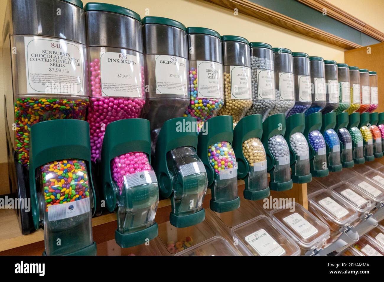 Il Larder è un negozio che offre cibi sfusi e gourmet a Doylestown, Pennsylvania, Stati Uniti 2023 Foto Stock