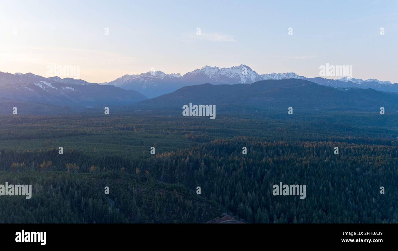 Le montagne olimpiche al tramonto Foto Stock