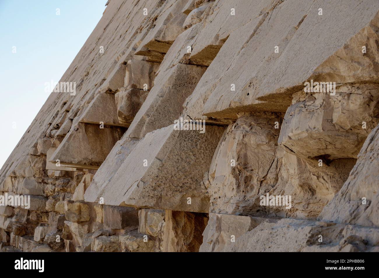 Primo piano della struttura della piramide piegata a Dahshur, basso Egitto Foto Stock