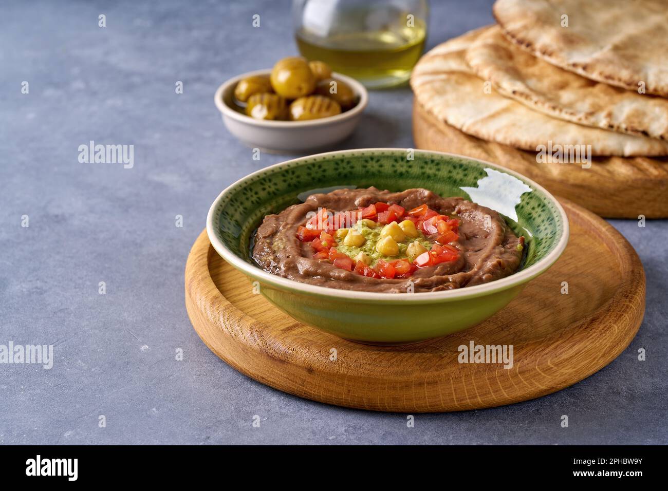 I fagioli Fava si tuffano, egiziano tradizionale, cibo mediorientale fallo medames Foto Stock
