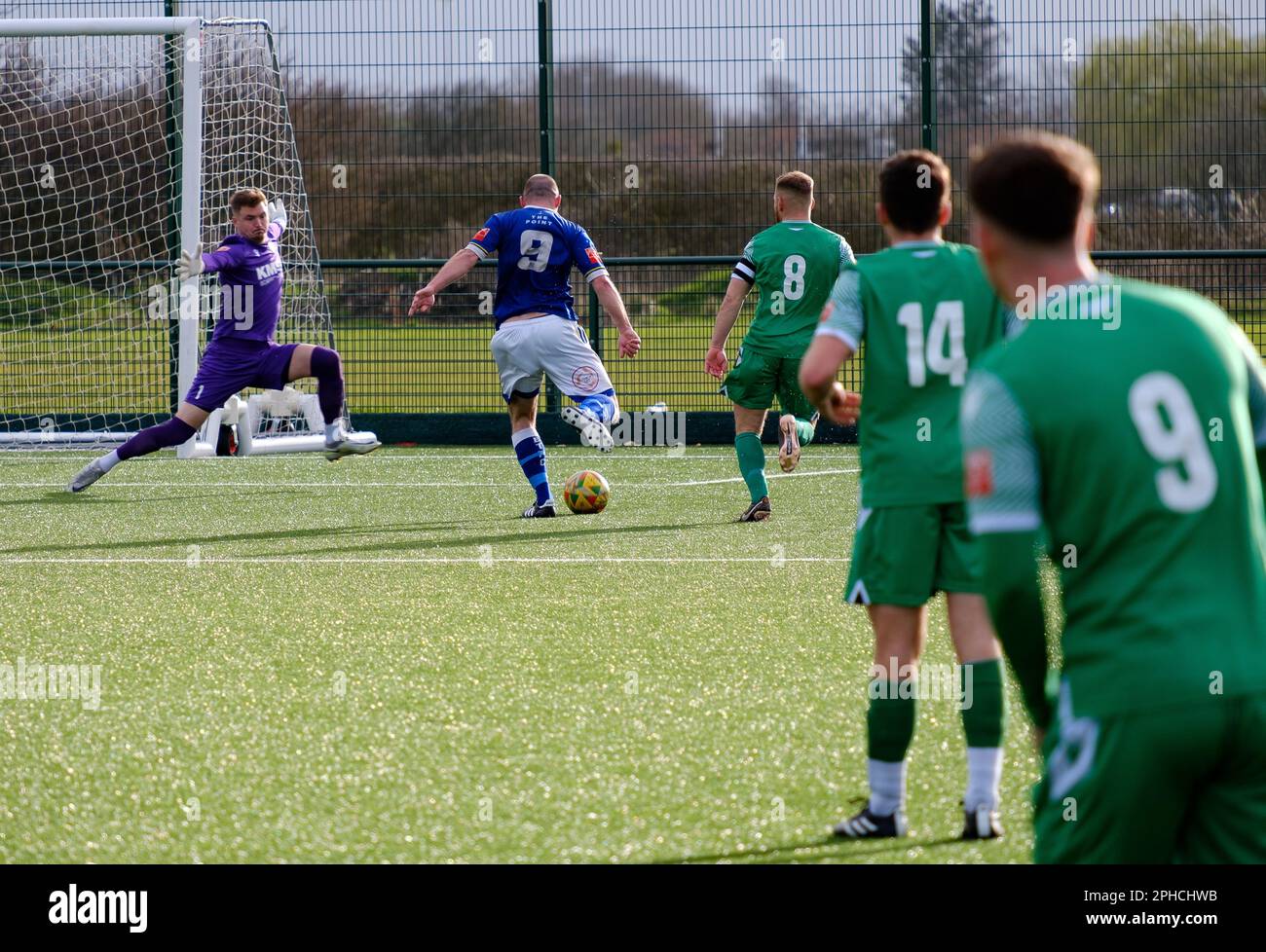 Bishops Cleeve FC vs Exmouth Town FC in Southern League - a Kayte Lane, Bishops Cleeve. Un sorteggio di $2 -2 nella Giornata Nazionale non di Lega Foto Stock