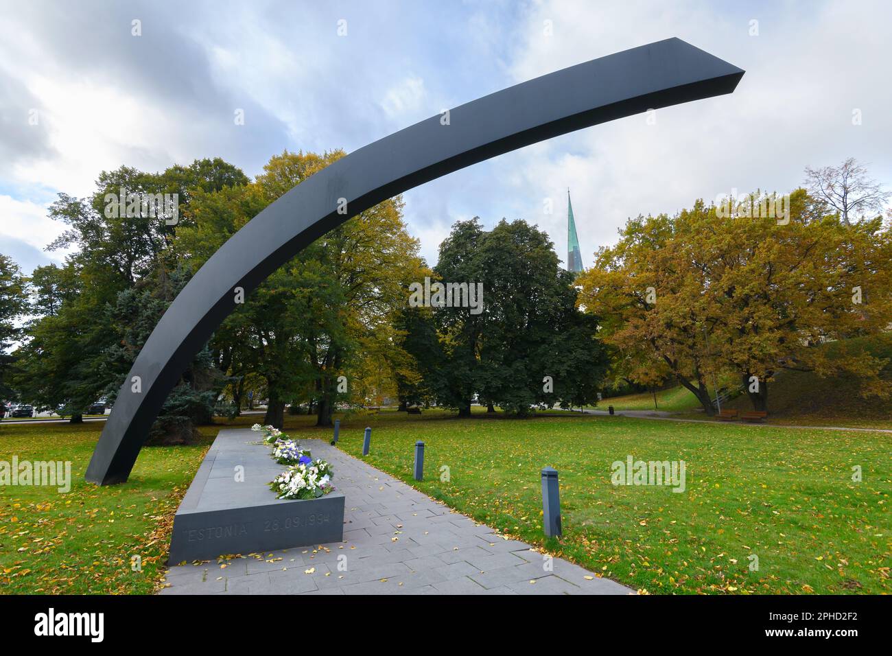 Il monumento a Broken Line a Tallinn, Estonia, per le vittime della catastrofoe del traghetto nel 1994. Monumento "linea rotta" a Tallinn, Estonia. Foto Stock