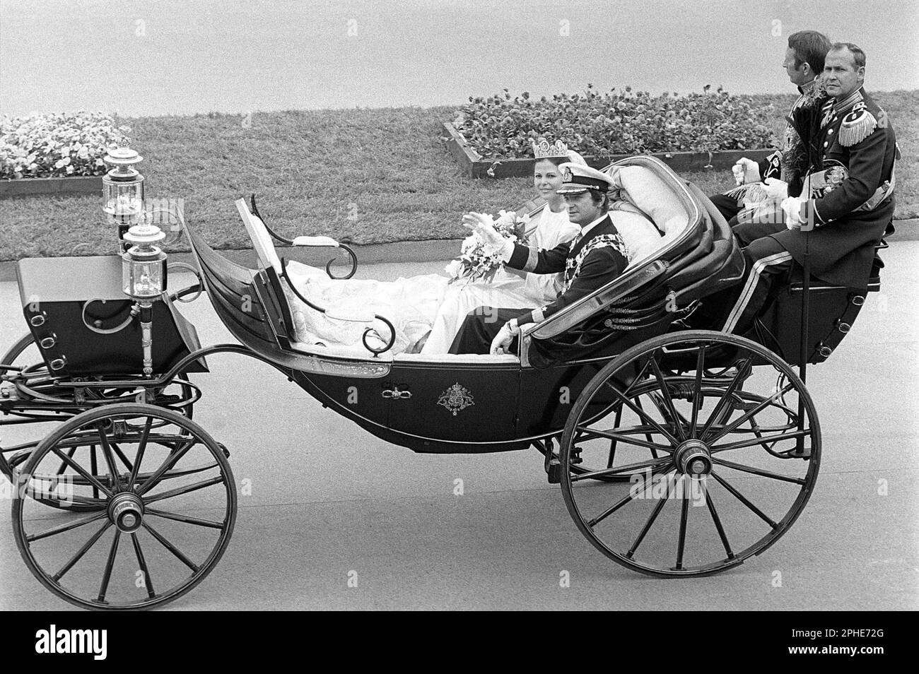 Matrimonio di Carlo XVI Gustaf e Silvia Sommerlath. Carl XVI Gustaf, re di Svezia. Nato il 30 aprile 1946. Il matrimonio 19 giugno 1976 a Stoccolma. Regina Silvia nel suo abito da sposa con re Carl XVI Gustaf. Foto Stock