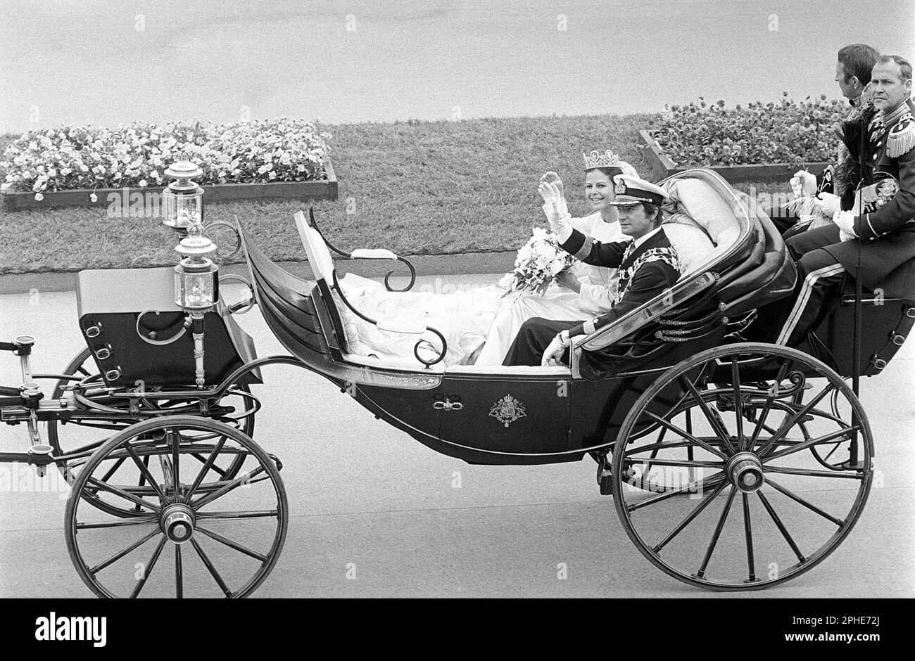 Matrimonio di Carlo XVI Gustaf e Silvia Sommerlath. Carl XVI Gustaf, re di Svezia. Nato il 30 aprile 1946. Il matrimonio 19 giugno 1976 a Stoccolma. Regina Silvia nel suo abito da sposa con re Carl XVI Gustaf. Foto Stock