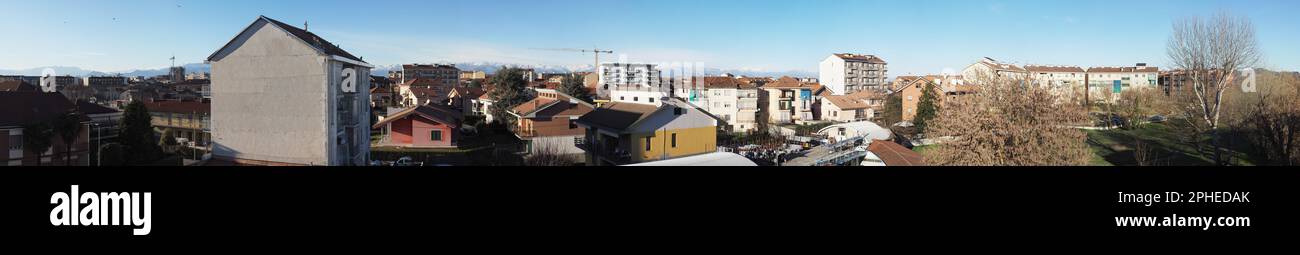 SETTIMO TORINESE, ITALIA - CIRCA GENNAIO 2023: Vista dello skyline della città Foto Stock