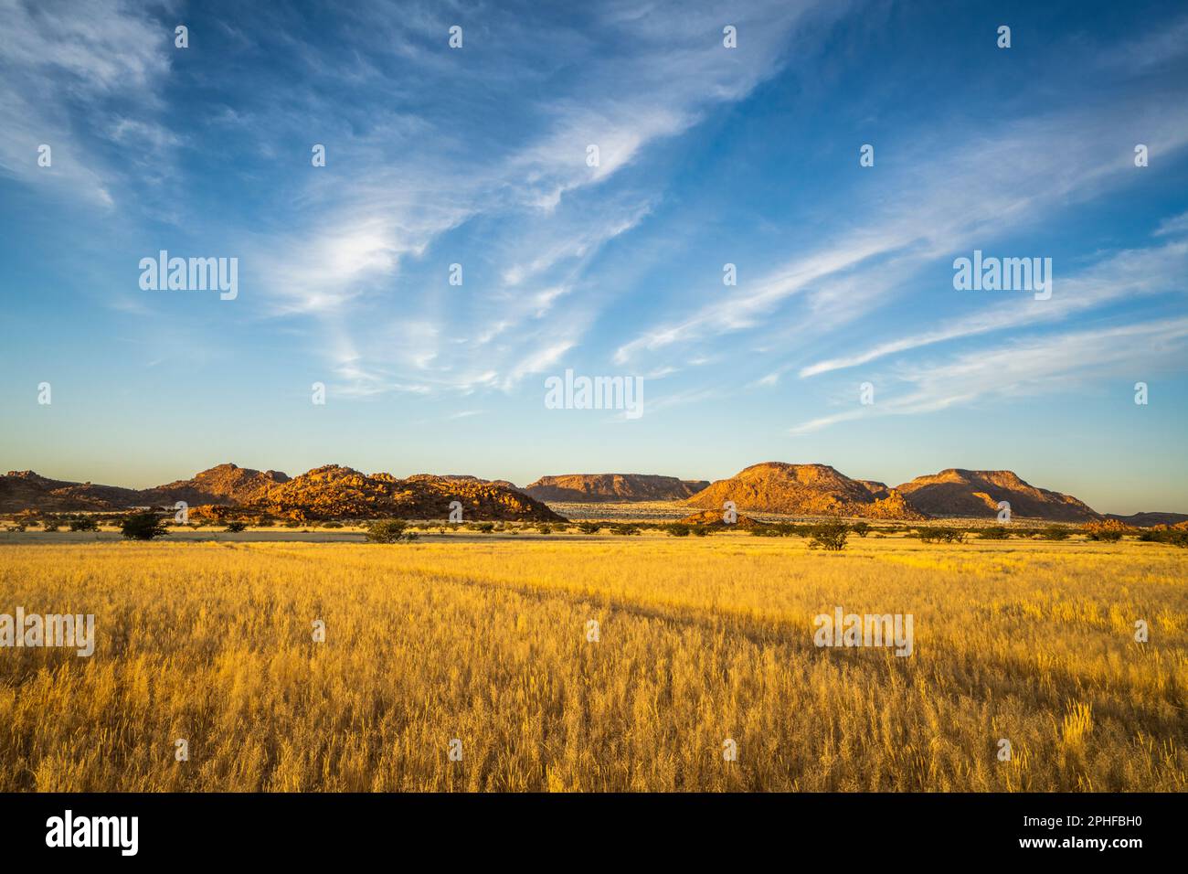 Paesaggio montano nel deserto della Namibia, Africa Foto Stock