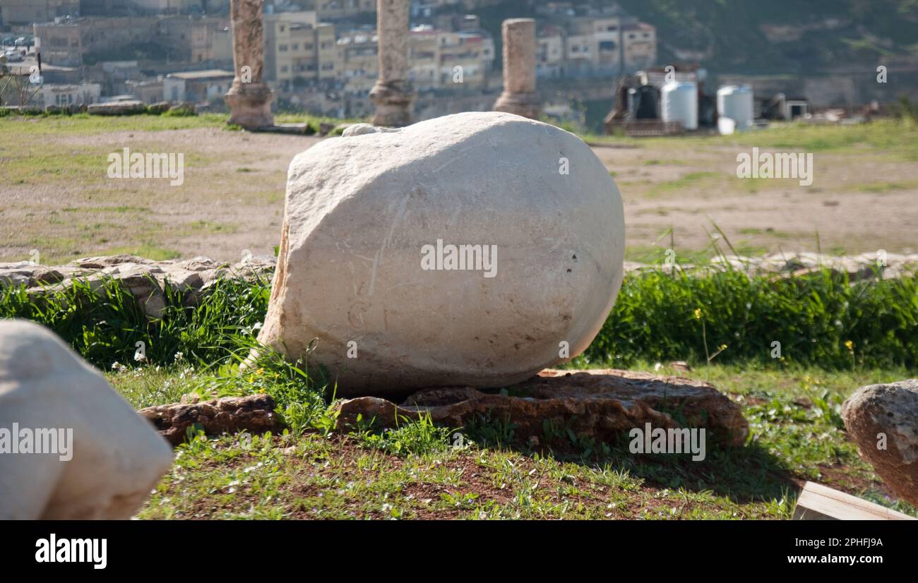 Gomito dalla colossale statua romana (13 metri di altezza), la Cittadella, Amman Giordania Foto Stock