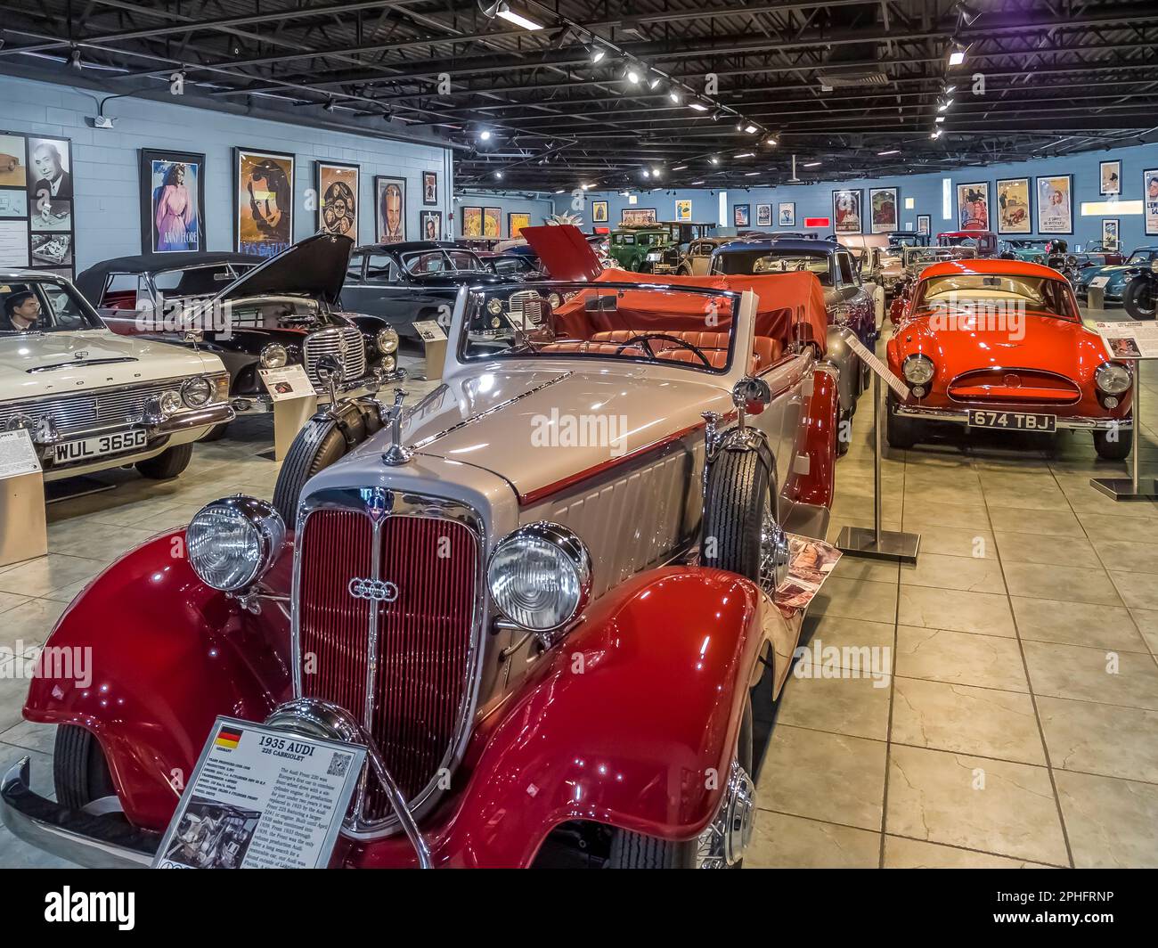 Auto nel Museo dell'Automobile di Tampa Bay a Pinellas Par Florida USA Foto Stock
