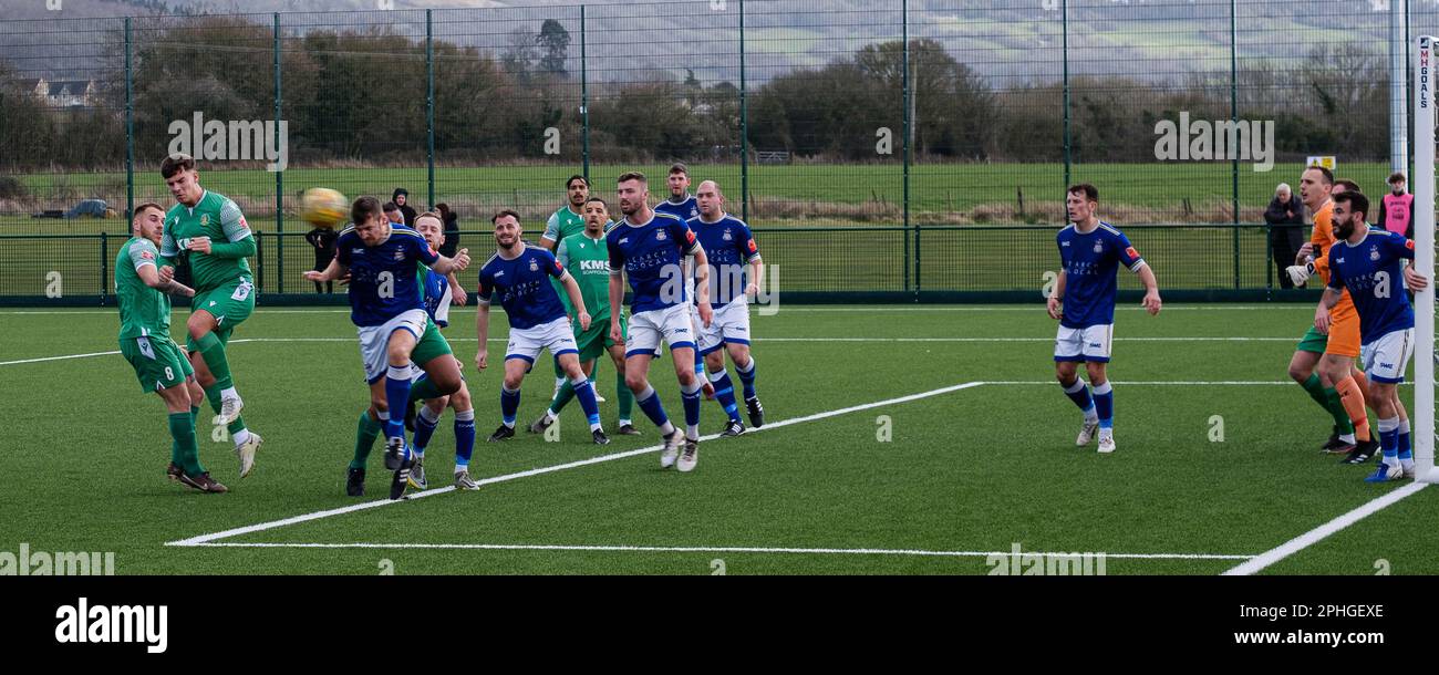 Bishops Cleeve FC vs Exmouth Town FC in Southern League - a Kayte Lane, Bishops Cleeve. Un sorteggio di $2 -2 nella Giornata Nazionale non di Lega Foto Stock