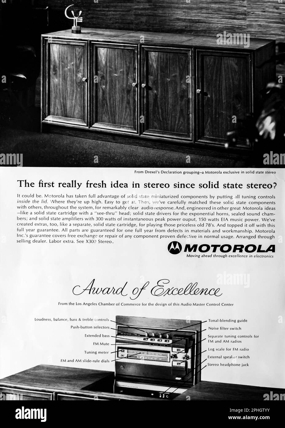 Annuncio del Motorola Audio Master Control Center in una rivista natgeo settembre 1966 Foto Stock