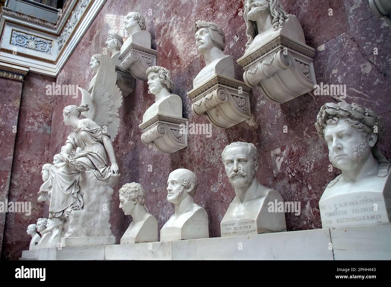 Busti di marmo, sala principale, Walhalla (memoriale), sala di fama, che onora persone lodevoli e distinte nella storia tedesca, Germania, Europa Foto Stock
