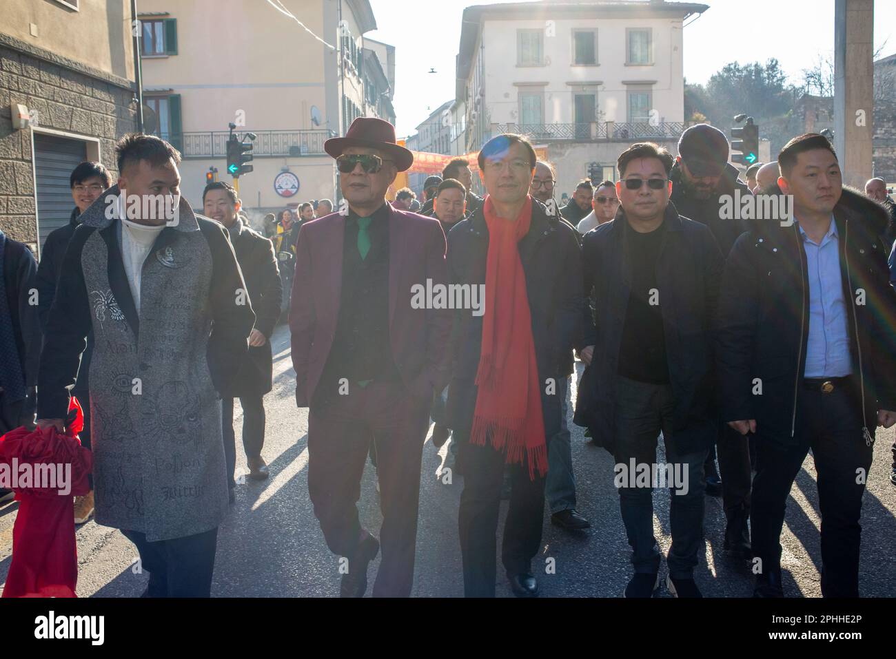 Festeggiamenti per il Capodanno cinese a Prato di una delle più grandi comunità cinesi in Italia con sfilate e spettacoli per l'anno del coniglio Foto Stock