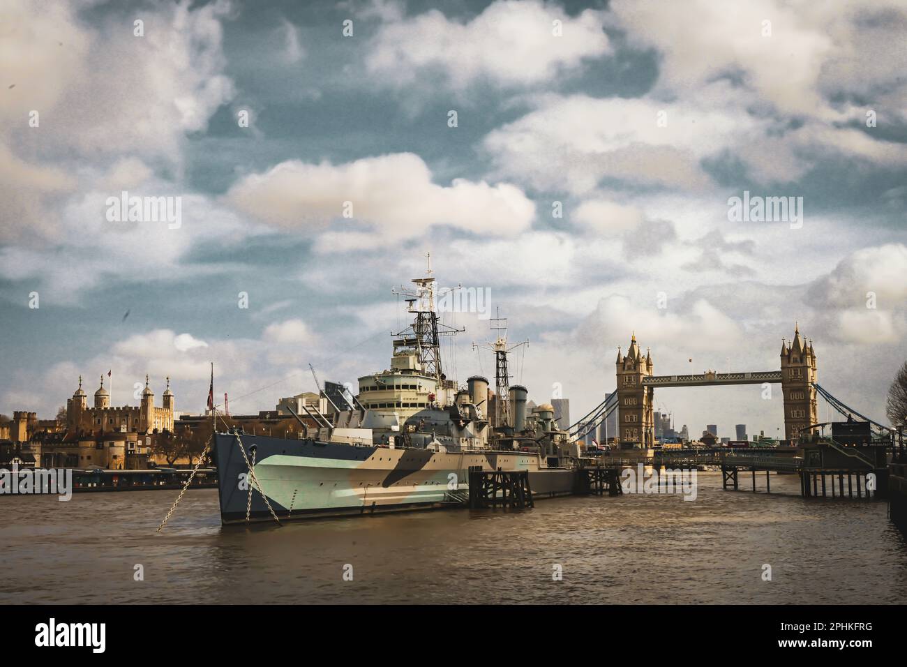 Punti di riferimento della città di Londra, Tower Bridge, HMS Belfast, River Thames Foto Stock