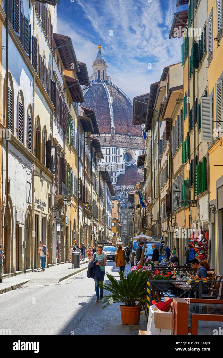 Vista sulla cattedrale di Santa Maria del Fiore a Firenze Foto Stock