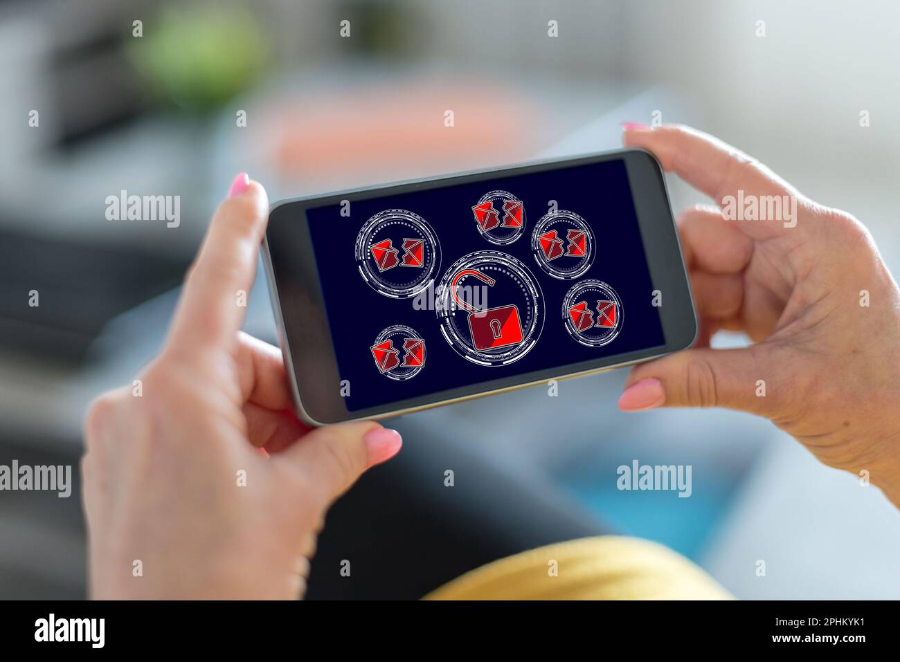 Lo schermo dello smartphone visualizza un concetto di spam Foto Stock