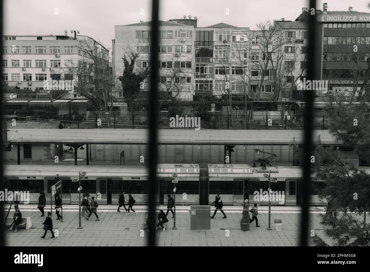 Bakirkoy Stazione ferroviaria in Piazza della Repubblica a Istanbul Turchia il 4th aprile 2023. Credit: Notizie SMP / Alamy Live News Foto Stock