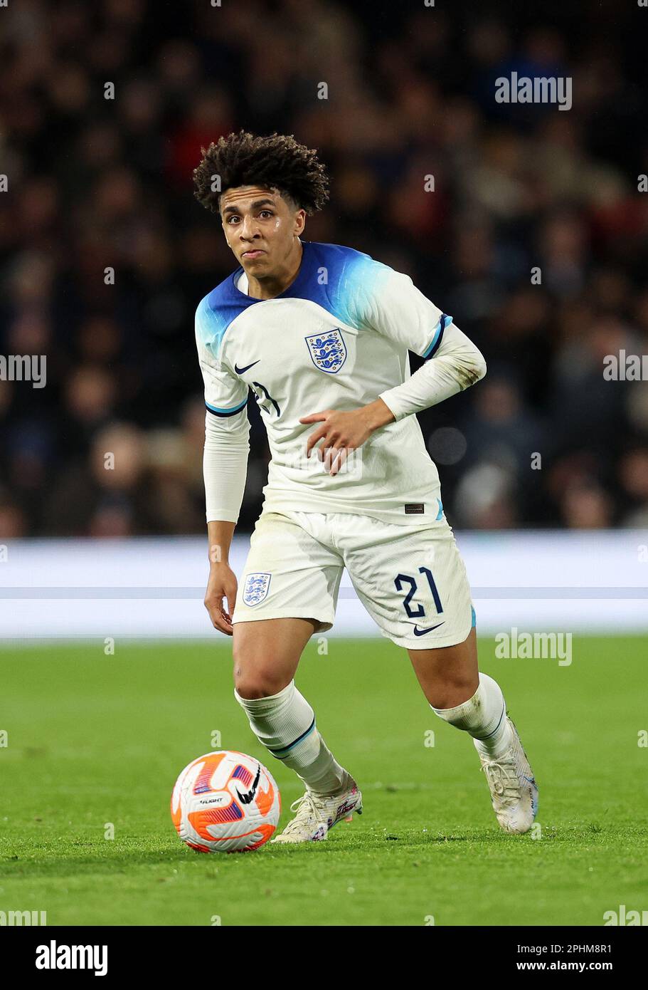 Londra, Regno Unito. 28th Mar, 2023. Rico Lewis d'Inghilterra durante la partita internazionale UEFA Under21 al Craven Cottage, Londra. Il credito per le immagini dovrebbe essere: David Klein/Sportimage Credit: Sportimage/Alamy Live News Foto Stock