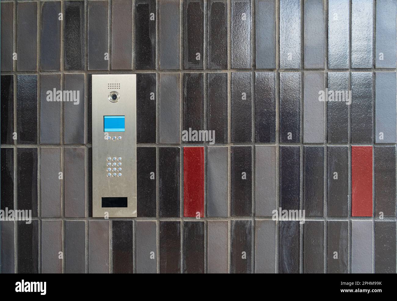 Sistema di casa sicuro, tastiera intercom, uso di telefono porta, telefono porta, entryphone, Videochiamata, campanello elettronico digitale Foto Stock