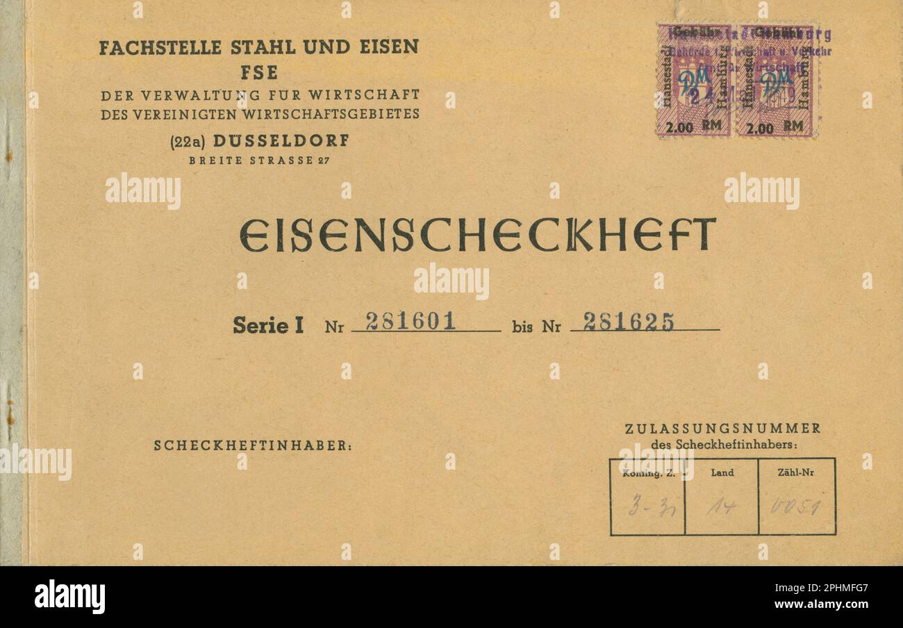Europa, Germania, nach dem 2. Waltkrieg, Eisenscheckheft mit den entsprechenden Wertmarken , 1949. / Europa, Germania, dopo WW II , libretto di assegni per ferro con gettoni per ferro, 1949. Foto Stock