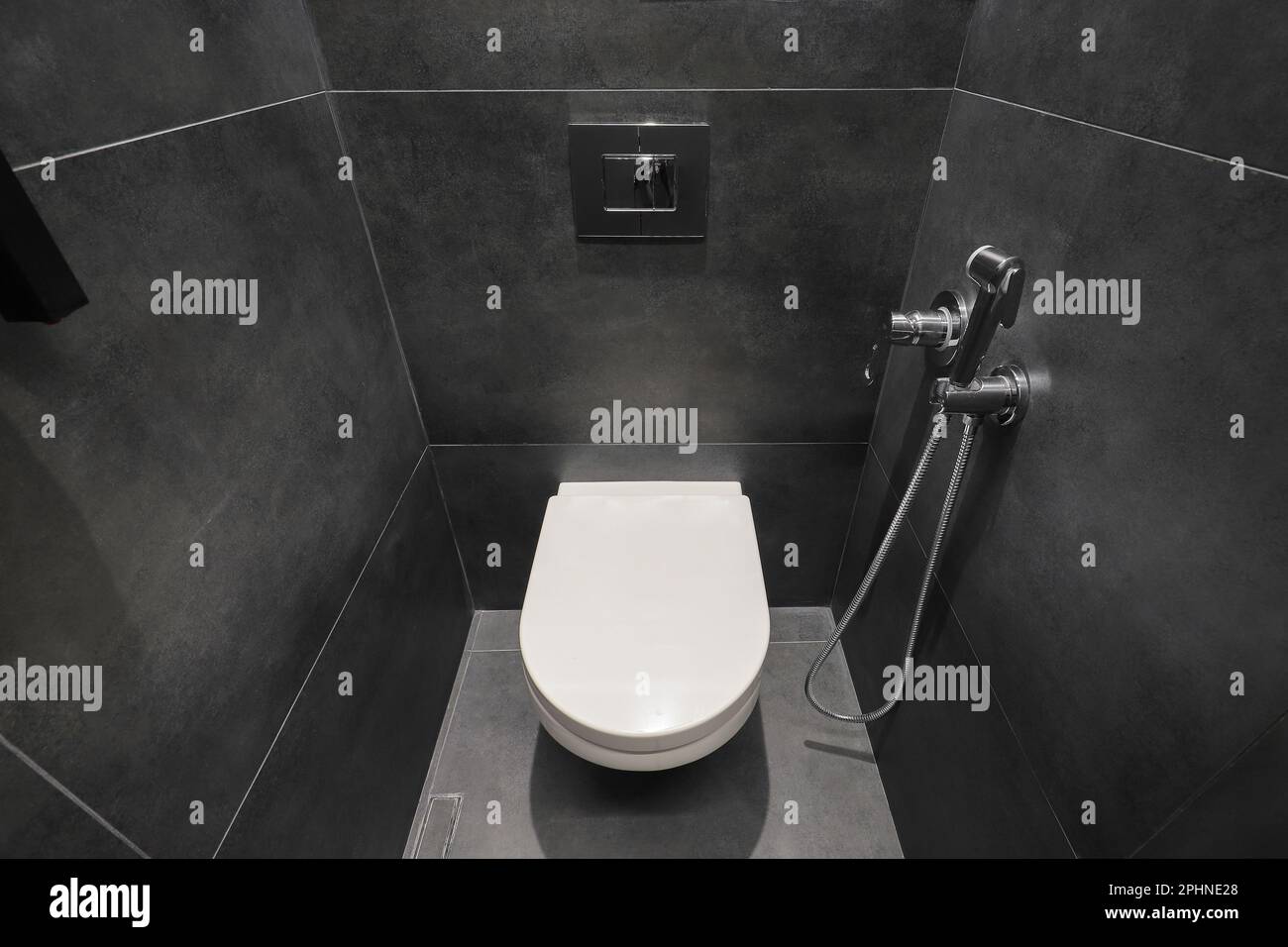 WC ciotola in un moderno bagno interno casa Foto Stock