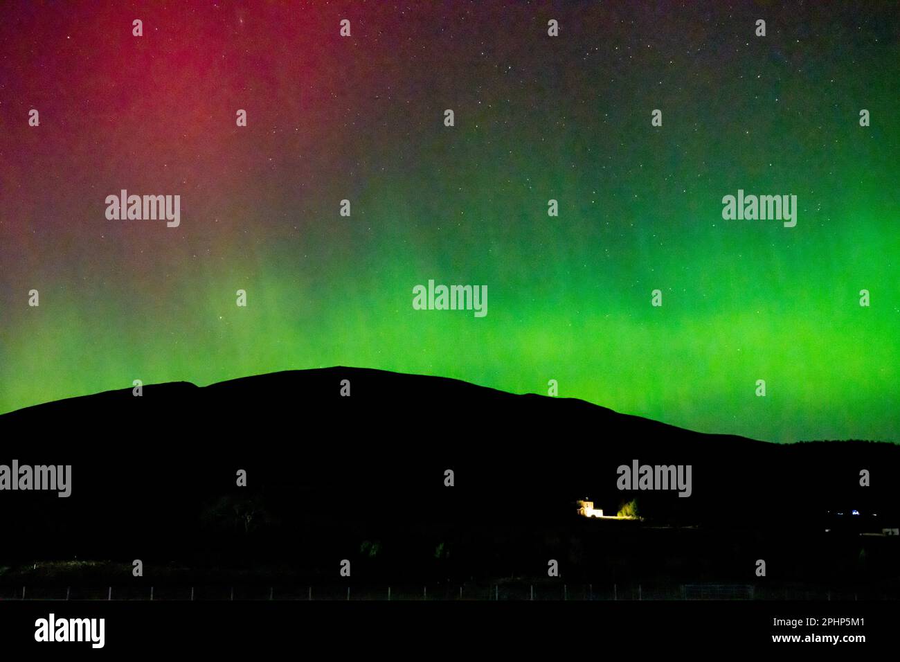 Aurora Borealis nelle Highlands scozzesi Foto Stock