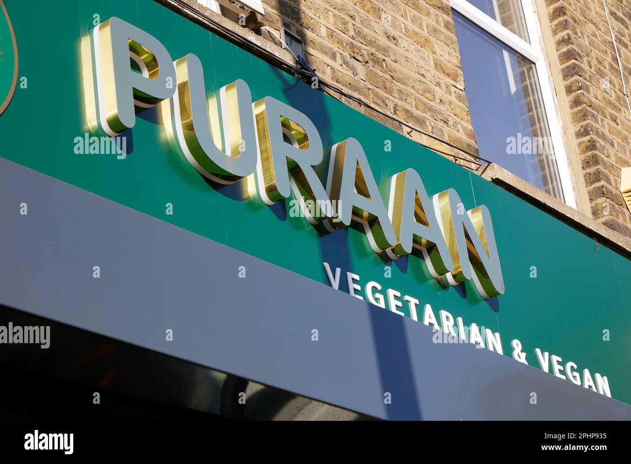 Puraam Vegetarian and Vegan Restaurant, Turnpike Lane, Harringay Ladder, London Borough of Haringey, Inghilterra, Regno Unito. Foto Stock