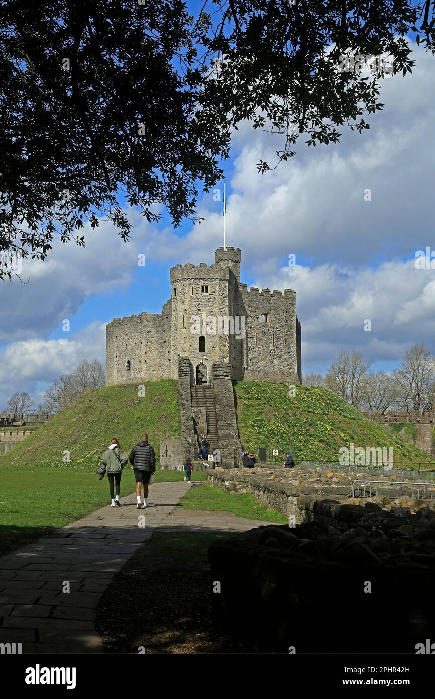 Castello di Cardiff, Norman Keep. Marzo 2023. Primavera. Foto Stock