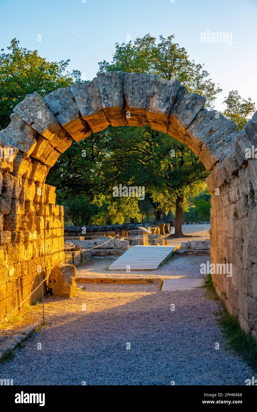 Vista al tramonto del sito archeologico di Olympia in Grecia. Foto Stock