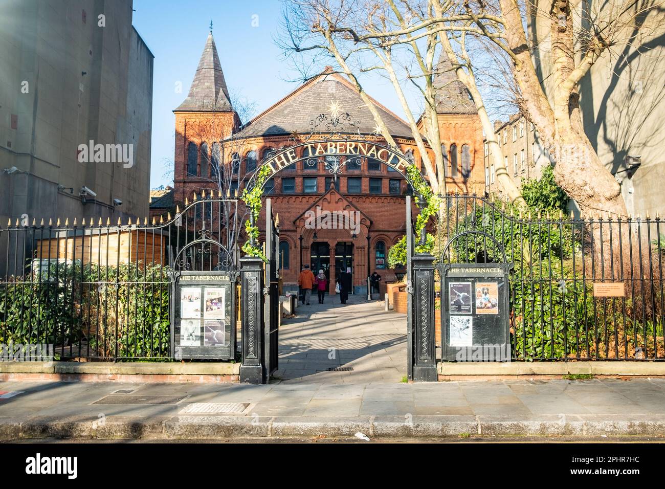 Londra - Gennaio 2023: Il Tabernacolo a Notting Hill, Londra occidentale. Un luogo per eventi e un centro per le arti dello spettacolo. Foto Stock