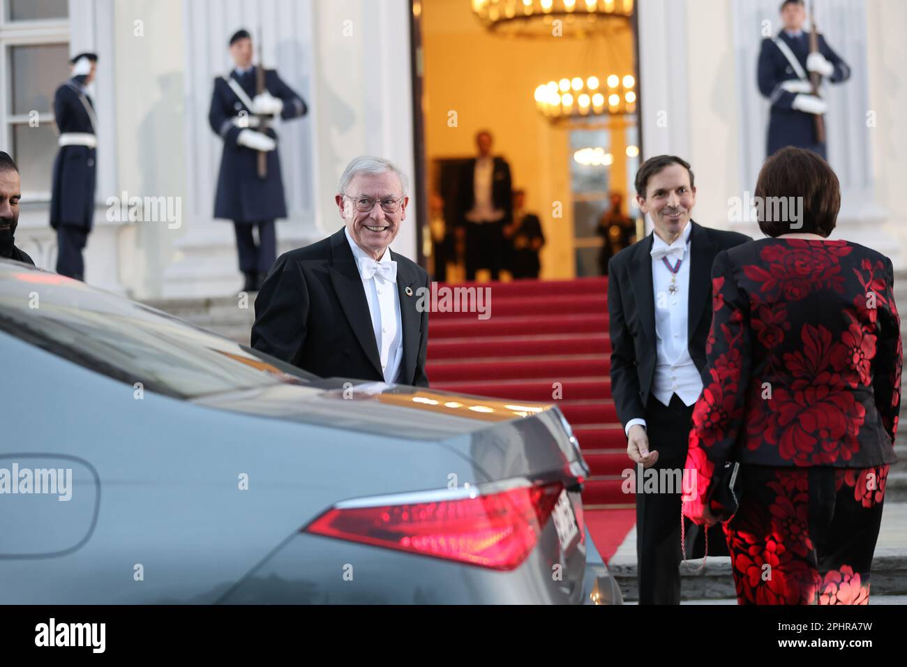 Berlino, Germania, 29th marzo 2023, l'ex presidente federale Horst Koehler sulle scale dello Schloss Bellevue al banchetto di stato per re Carlo III Sven Struck/Alamy Live News Foto Stock
