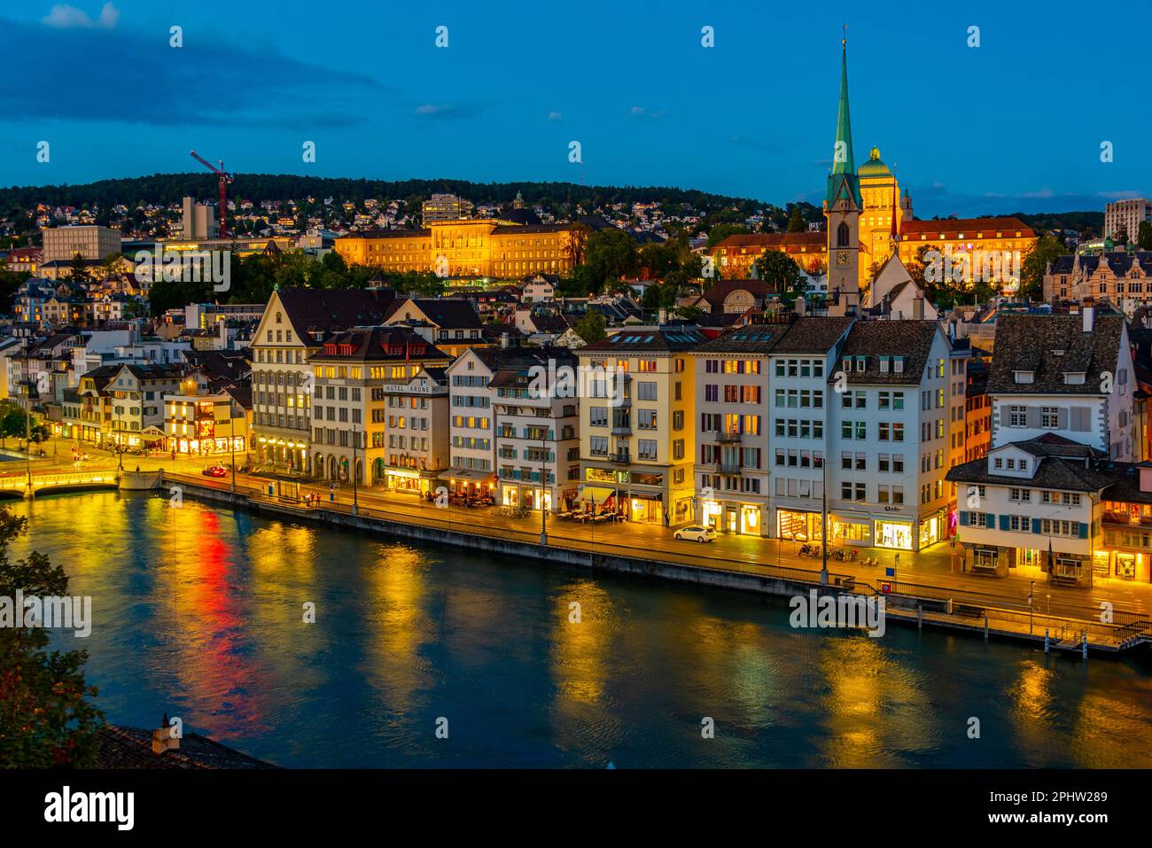 Vista dell'Istituto Federale di tecnologia (in tedesco: ETH) da un prak. ETH Zurich è un'ingegneria, scienza, tecnologia, matematica e gestione Foto Stock