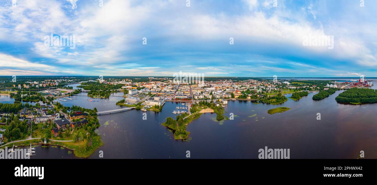 Vista panoramica della città finlandese di Oulu Foto Stock
