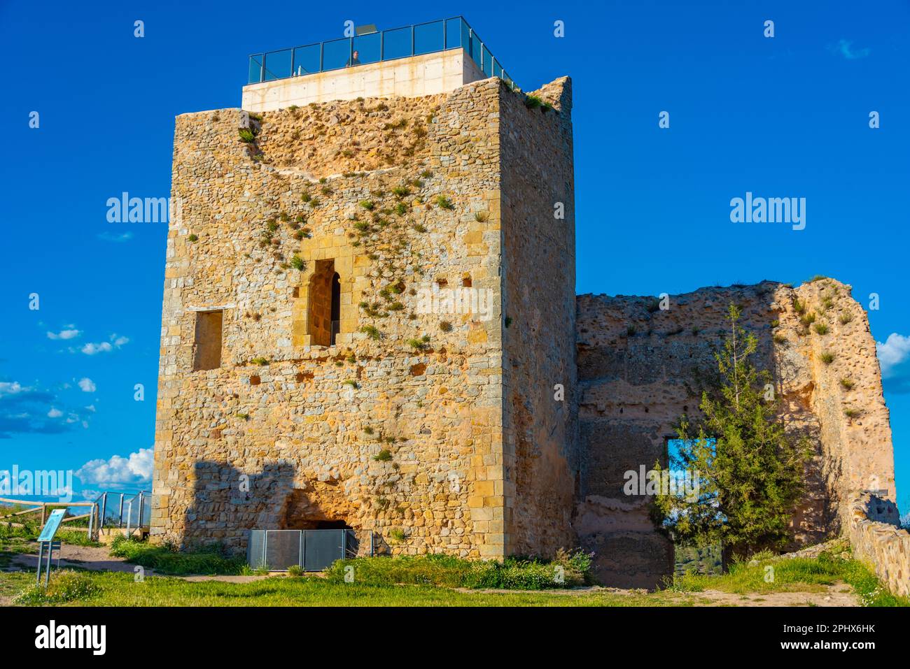 Vista del castello di Calatanazor in Spagna. Foto Stock