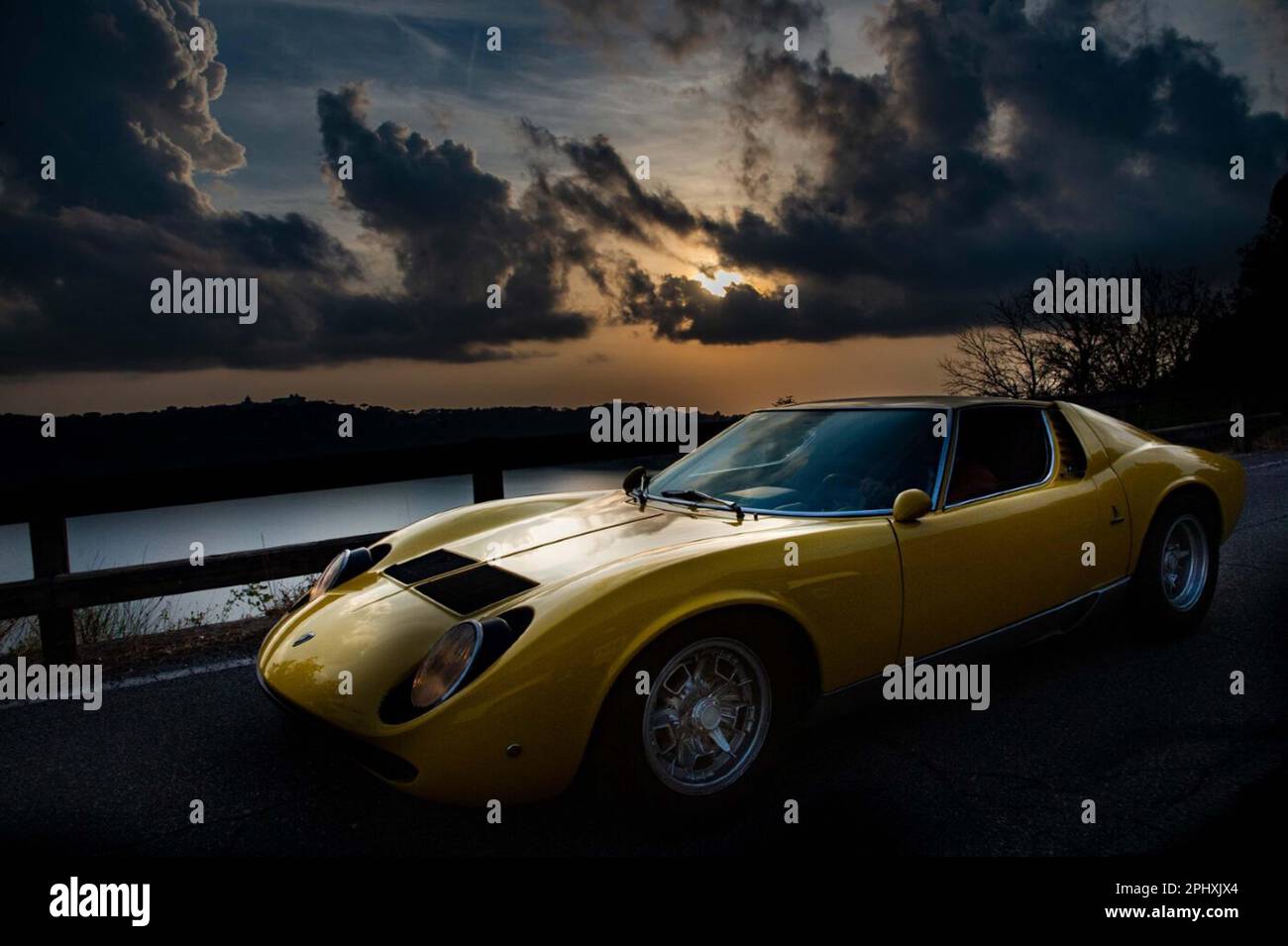 LAMBORGHINI: L'UOMO DIETRO LA LEGGENDA (2022) BOBBY MORESCO (DIR) COLLEZIONE LIONSGATE/MOVIESTORE Foto Stock