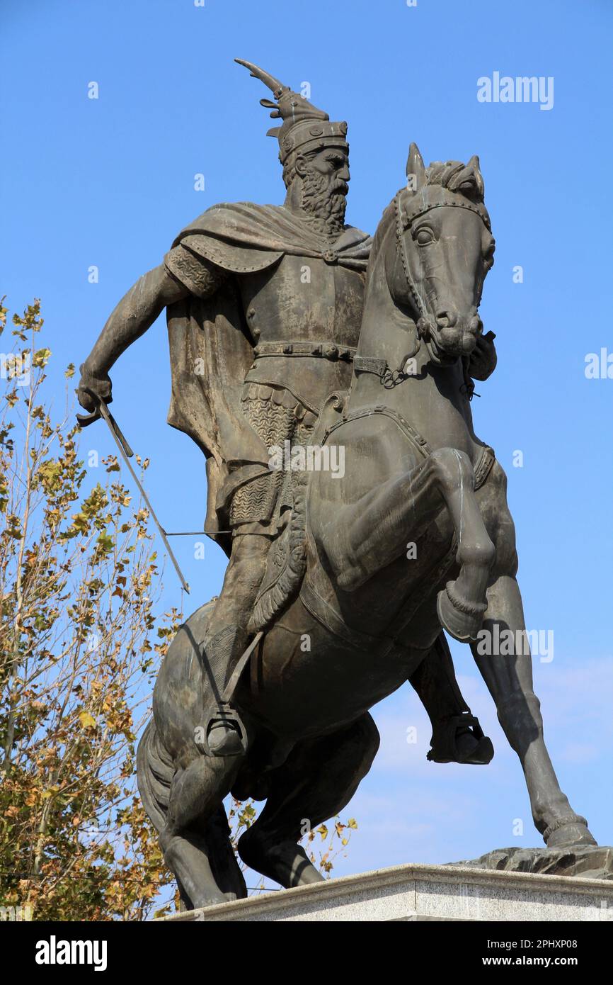 Scultura di Skanderbeg, Pristina, Kosovo. Skanderbeg è l'eroe nazionale degli albanesi. Foto Stock