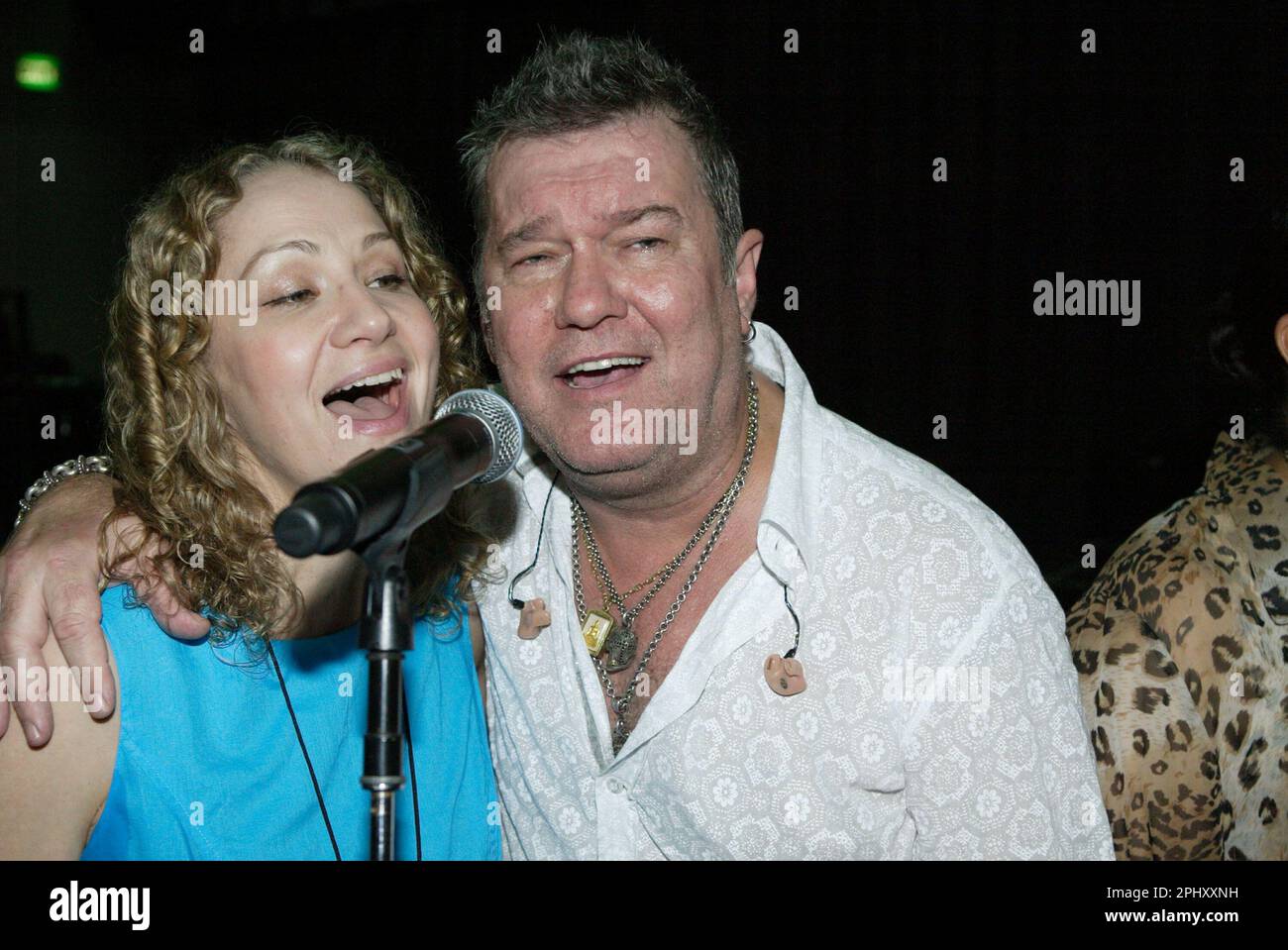 Joan Osborne e Jimmy Barnes "The Motown Event" hanno festeggiato il 50th° anniversario dell'etichetta discografica Motown. Sydney, Australia - 11.02.10. Foto Stock