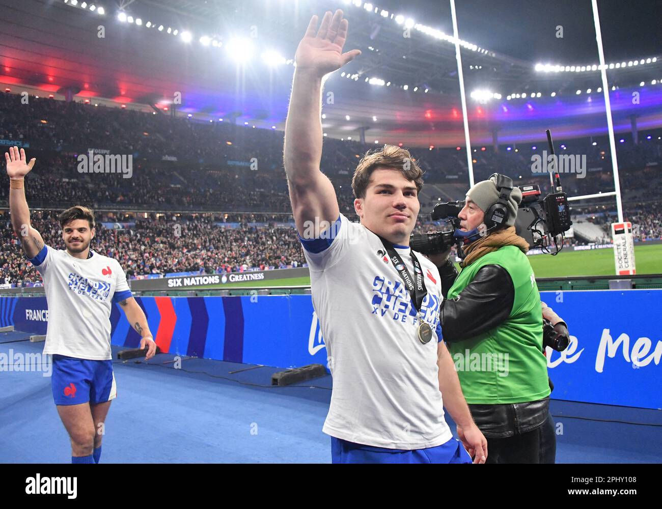 Foto del file - Antoine Dupont durante la partita delle sei Nazioni della Guinness tra Francia e Inghilterra allo Stade de France il 19 marzo 2022 a Parigi, Francia. - Il giocatore francese di rugby Antoine Dupont ha vinto per la terza volta in quattro stagioni il premio per il miglior giocatore del torneo delle sei Nazioni. Photo by Christian Liewig/ABACAPRESS.COM Credit: Abaca Press/Alamy Live News Foto Stock