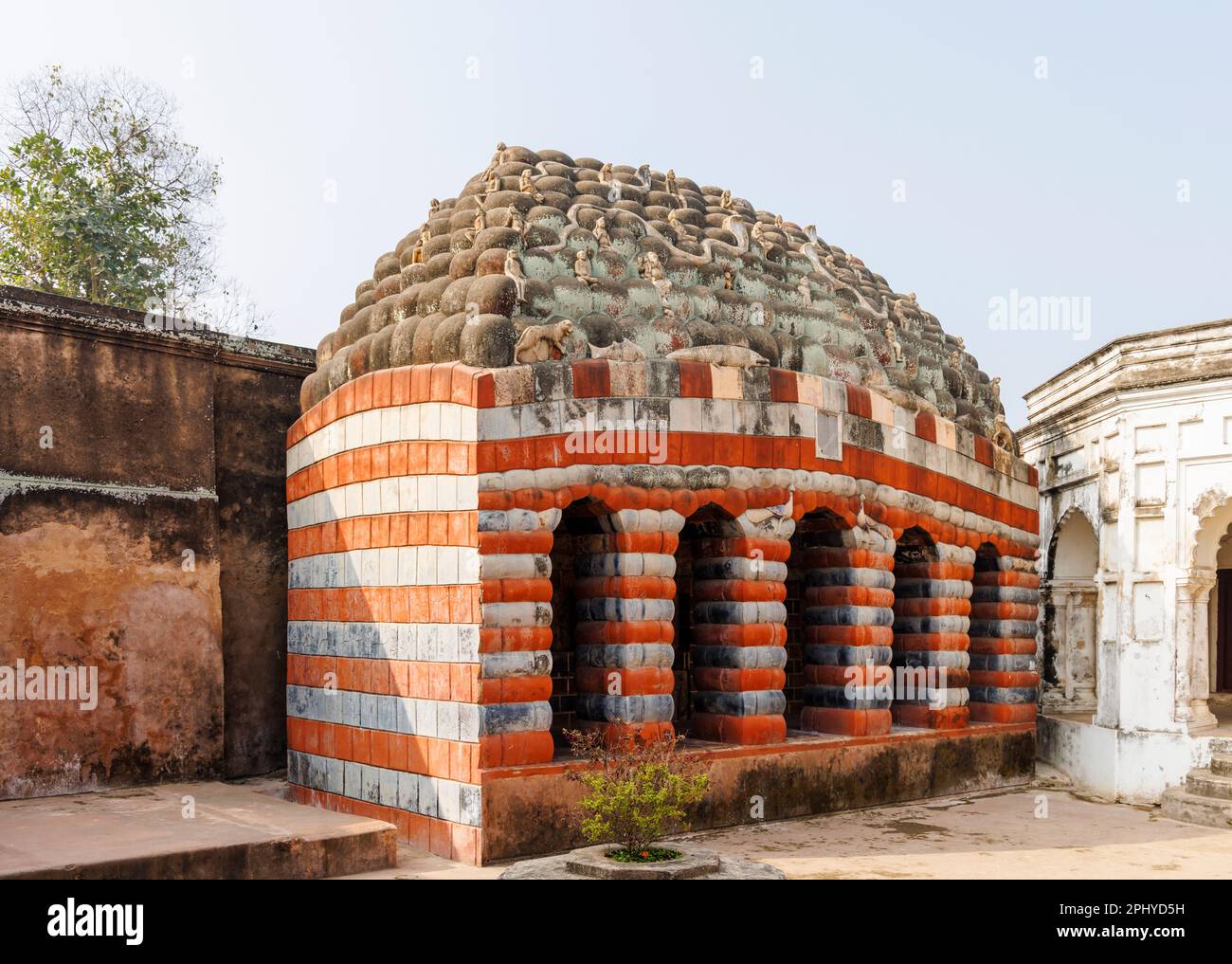 Tempio di Girigobardhana nel complesso di Kalna Rajbari di templi indù ad Ambika Kalna nel distretto di Purba Bardhaman del Bengala Occidentale, India Foto Stock