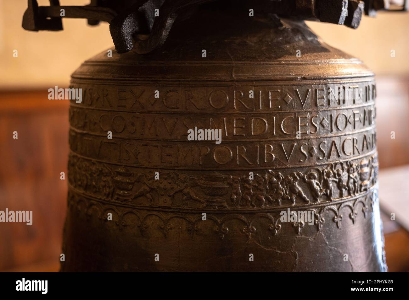 La Piagnona (Crybaby) campana che suonò quando San Marco fu attaccato. Bandito da San Marco e frustato dalla folla. Museo di San Marco, Firenze Foto Stock