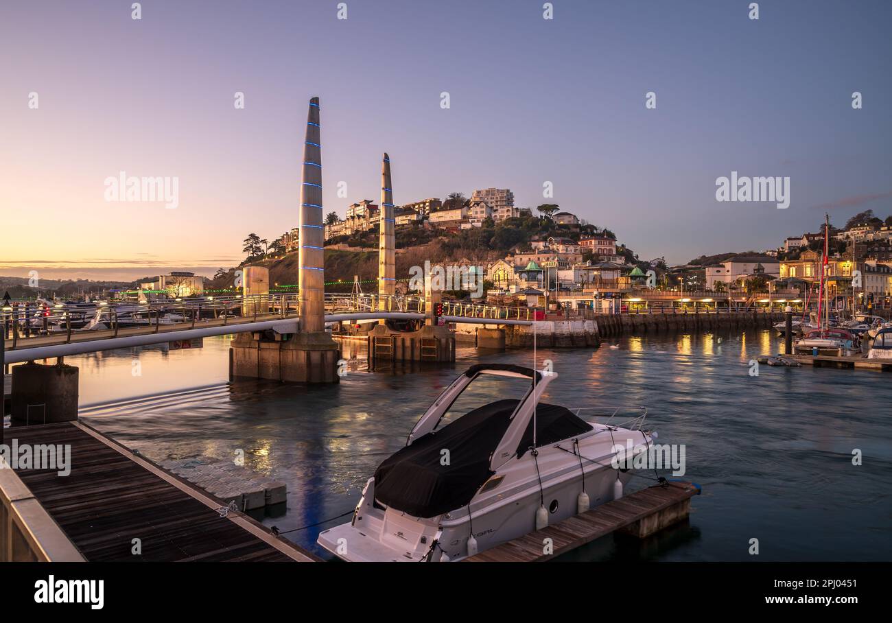 Torquay Harbour Bridge al crepuscolo Foto Stock